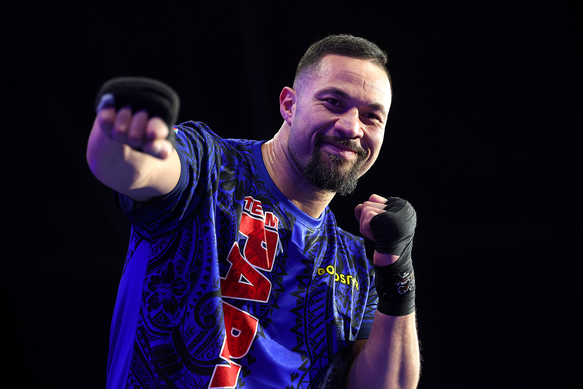 Усик официально попросил WBO перенести бой с Паркером и объяснил причину